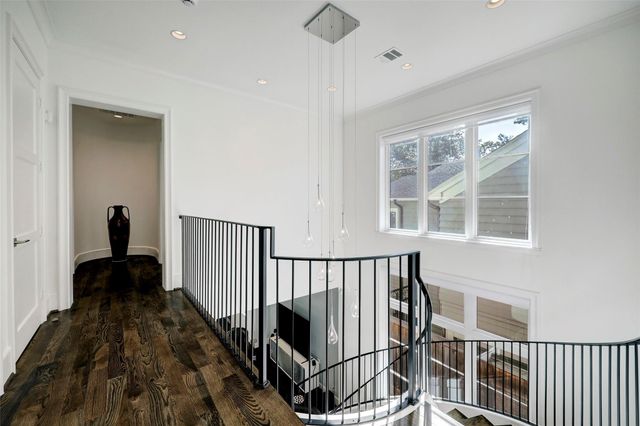 2501 Yupon Street, Houston, TX 77006