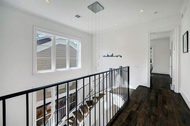 2501 Yupon Street, Houston, TX 77006