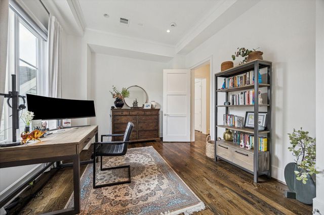 2501 Yupon Street, Houston, TX 77006