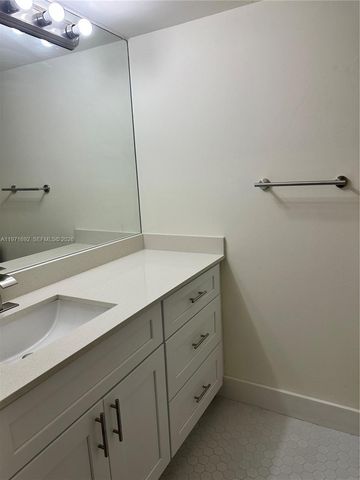 9001 SW 94 Street 113, Miami, FL 33176