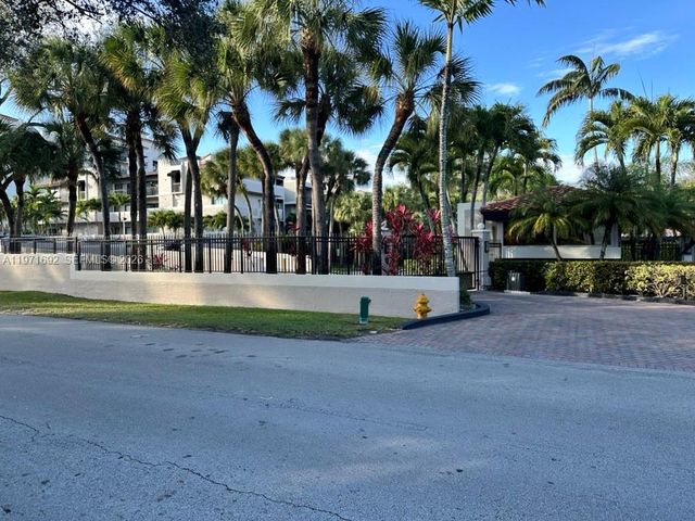 9001 SW 94 Street 113, Miami, FL 33176