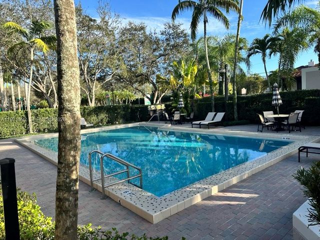 9001 SW 94 Street 113, Miami, FL 33176