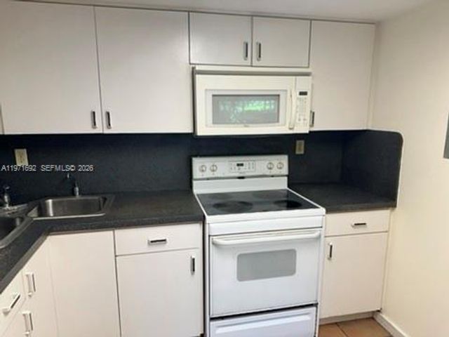 9001 SW 94 Street 113, Miami, FL 33176