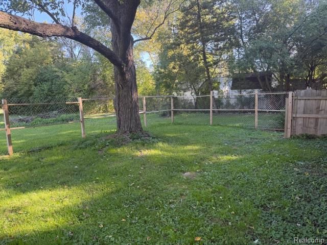 1575 Houran Street, Flint, MI 48532