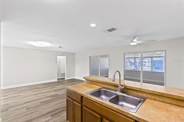 10230 GENESEE LANE, Orlando, FL 32821