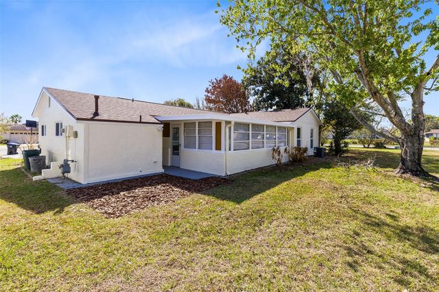 10230 GENESEE LANE, Orlando, FL 32821