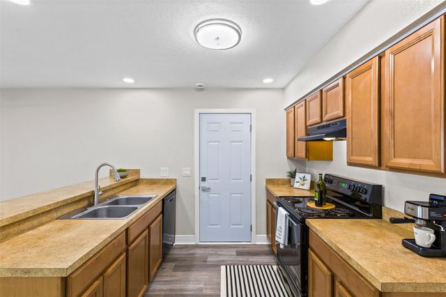 10230 GENESEE LANE, Orlando, FL 32821