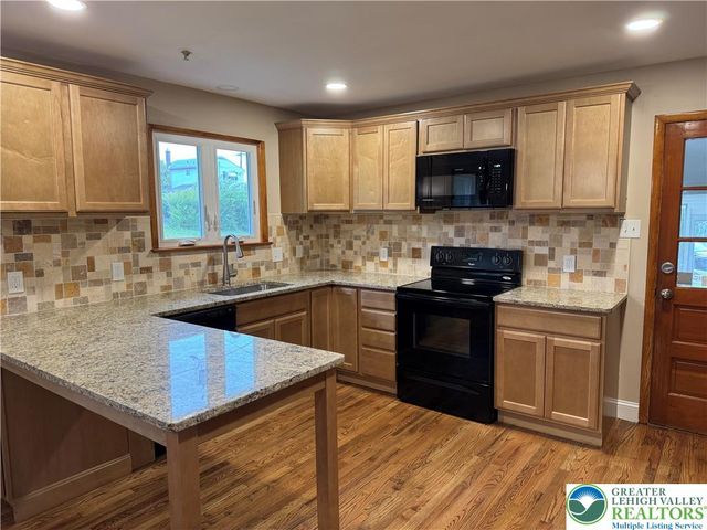 1035 Ridge Avenue, Allentown City, PA 18102