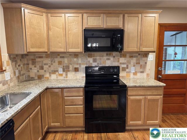 1035 Ridge Avenue, Allentown City, PA 18102