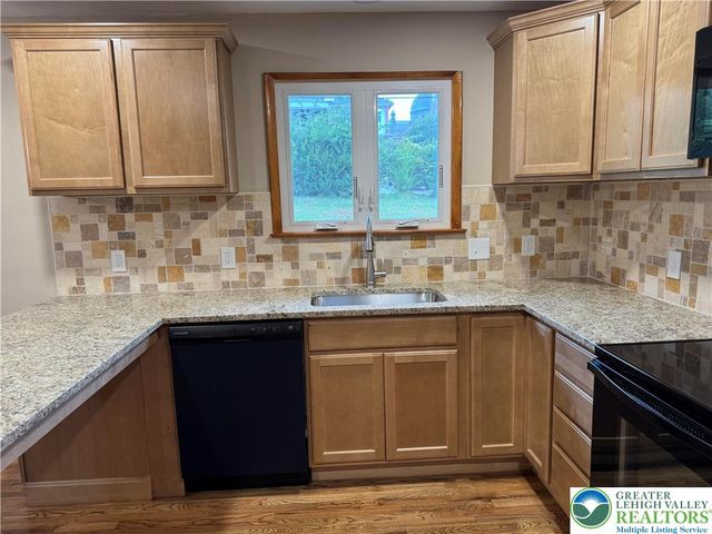 1035 Ridge Avenue, Allentown City, PA 18102