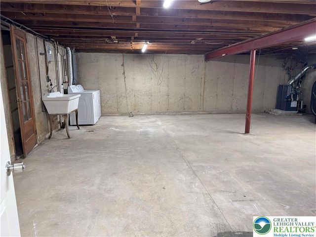 1035 Ridge Avenue, Allentown City, PA 18102