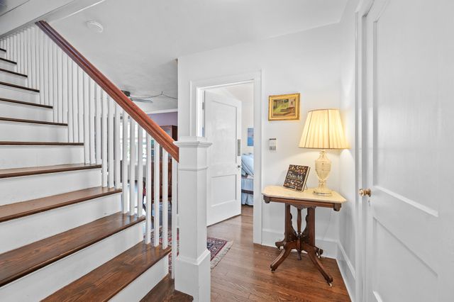 1210 Oakwood ST, Bedford, VA 24523