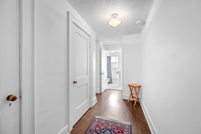 1210 Oakwood ST, Bedford, VA 24523
