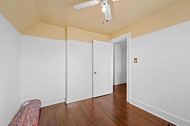 1210 Oakwood ST, Bedford, VA 24523
