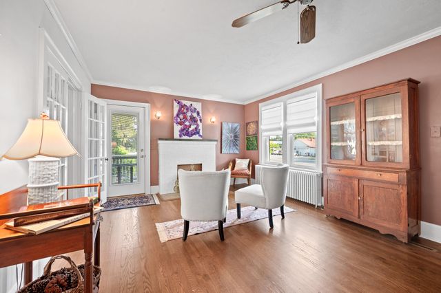 1210 Oakwood ST, Bedford, VA 24523