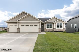 119 10th Avenue NE, Altoona, IA 50009
