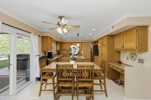 7743 Gold Buckle Court, Highland, CA 92346