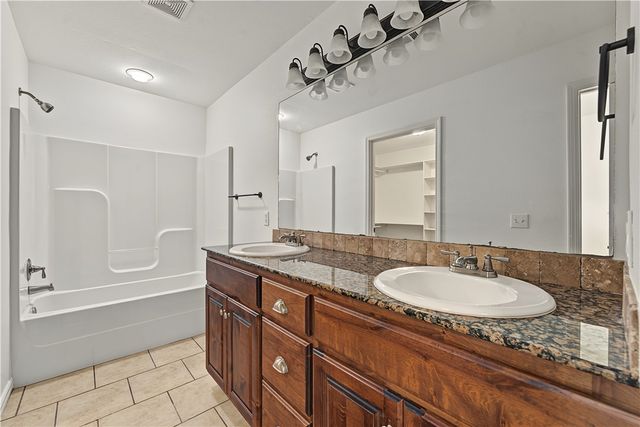 2763 Whistle Post Drive, Fayetteville, AR 72704