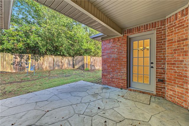 2763 Whistle Post Drive, Fayetteville, AR 72704