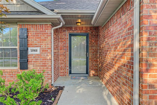 2763 Whistle Post Drive, Fayetteville, AR 72704