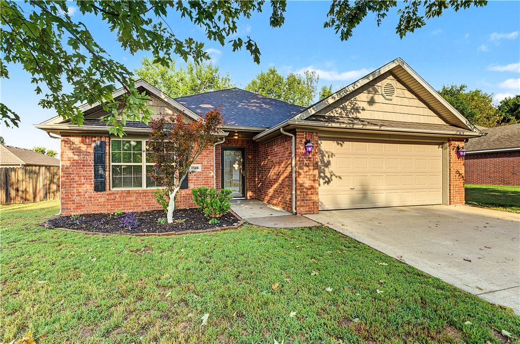 2763 Whistle Post Drive, Fayetteville, AR 72704