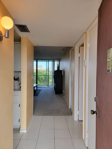 3301 N Country Club Drive 506, Aventura, FL 33180