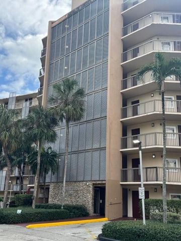 3301 N Country Club Drive 506, Aventura, FL 33180