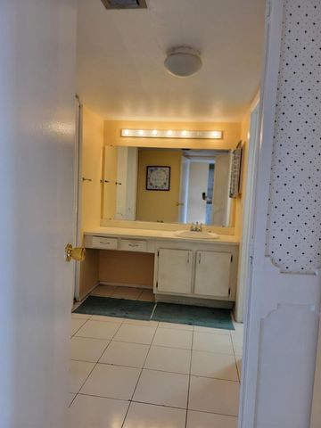 3301 N Country Club Drive 506, Aventura, FL 33180