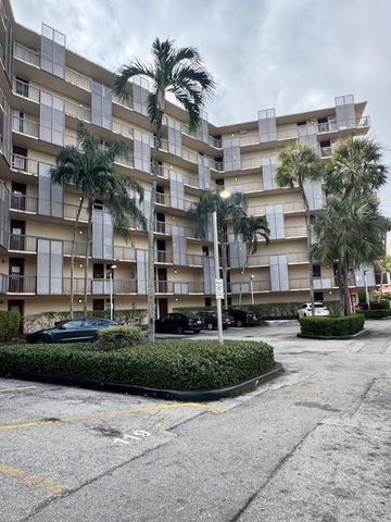 3301 N Country Club Drive 506, Aventura, FL 33180