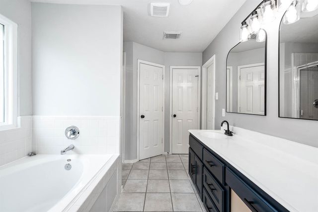 4502 Park Trail Lane, Pasadena, TX 77505