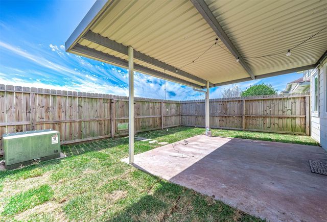 4502 Park Trail Lane, Pasadena, TX 77505