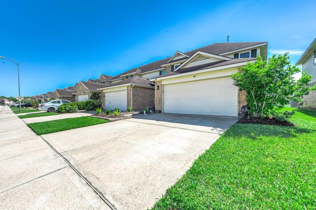 4502 Park Trail Lane, Pasadena, TX 77505