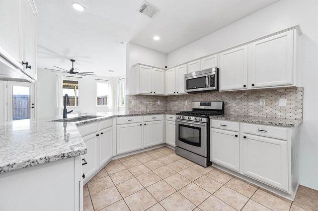 4502 Park Trail Lane, Pasadena, TX 77505