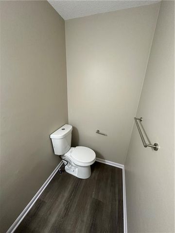 11743 Oakmont Street, Overland Park, KS 66210