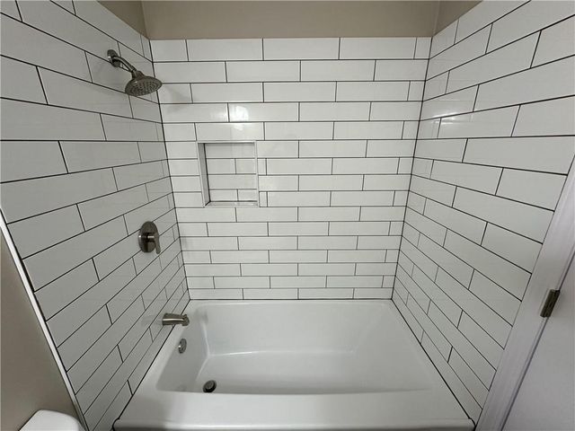 11743 Oakmont Street, Overland Park, KS 66210