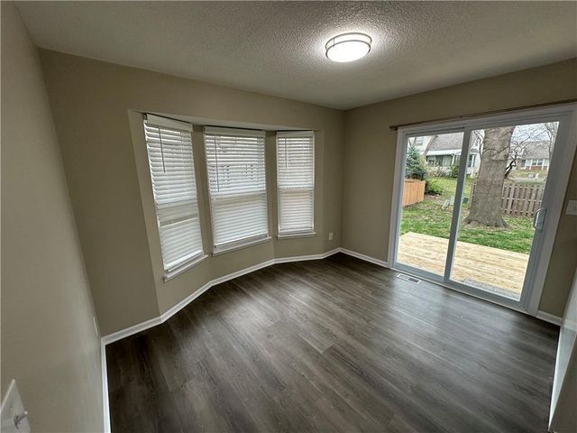 11743 Oakmont Street, Overland Park, KS 66210