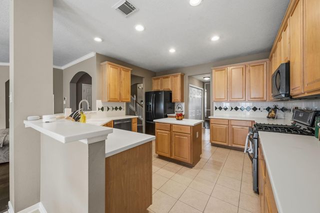 18939 Hikers Trail Drive, Humble, TX 77346