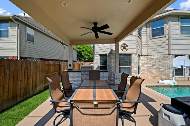 18939 Hikers Trail Drive, Humble, TX 77346