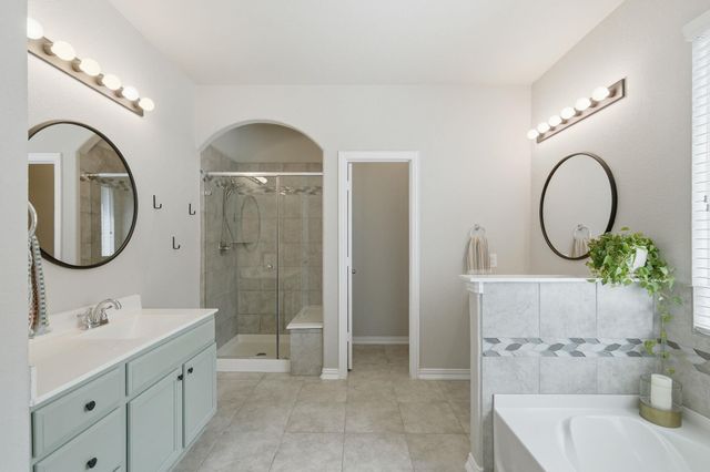 1001 Swan Flower ST, Leander, TX 78641