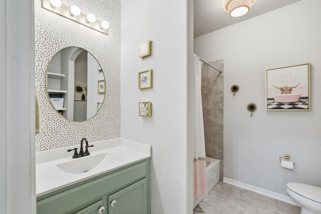 1001 Swan Flower ST, Leander, TX 78641