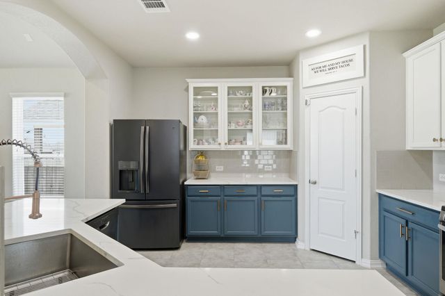 1001 Swan Flower ST, Leander, TX 78641