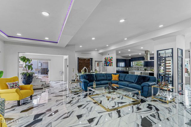 701 LA CRUZ Drive, El Paso, TX 79902