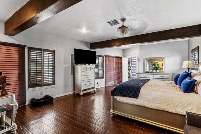 701 LA CRUZ Drive, El Paso, TX 79902