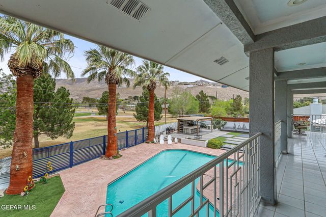 701 LA CRUZ Drive, El Paso, TX 79902
