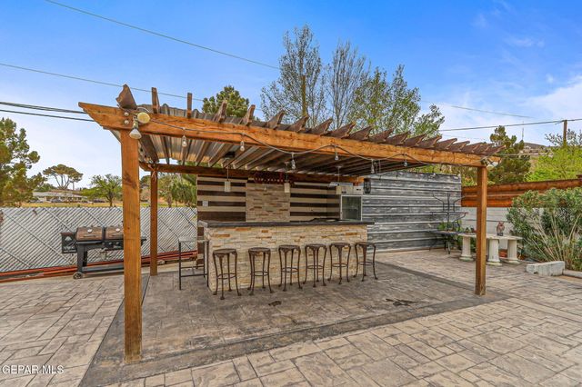 701 LA CRUZ Drive, El Paso, TX 79902