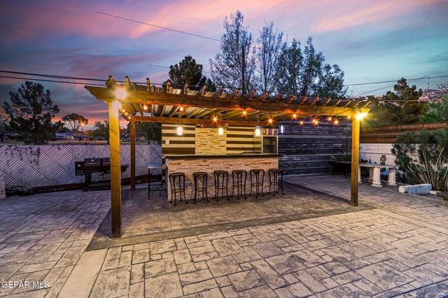 701 LA CRUZ Drive, El Paso, TX 79902