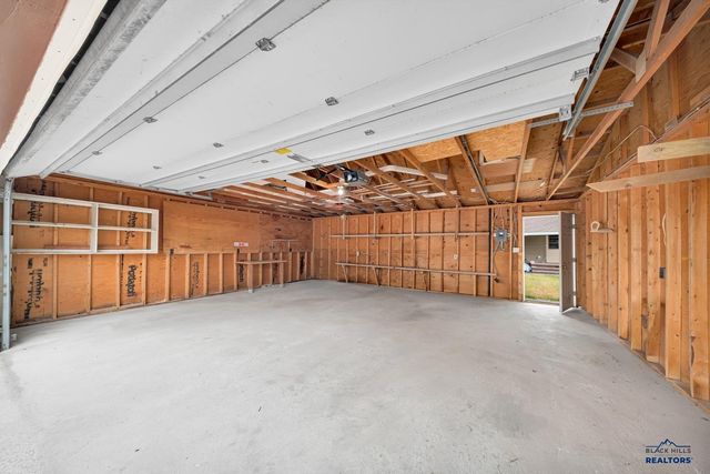 2017 5TH ST, Rapid City, SD 57701