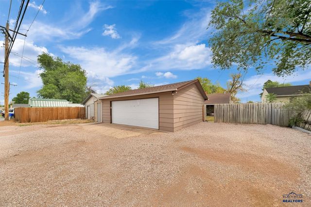 2017 5TH ST, Rapid City, SD 57701