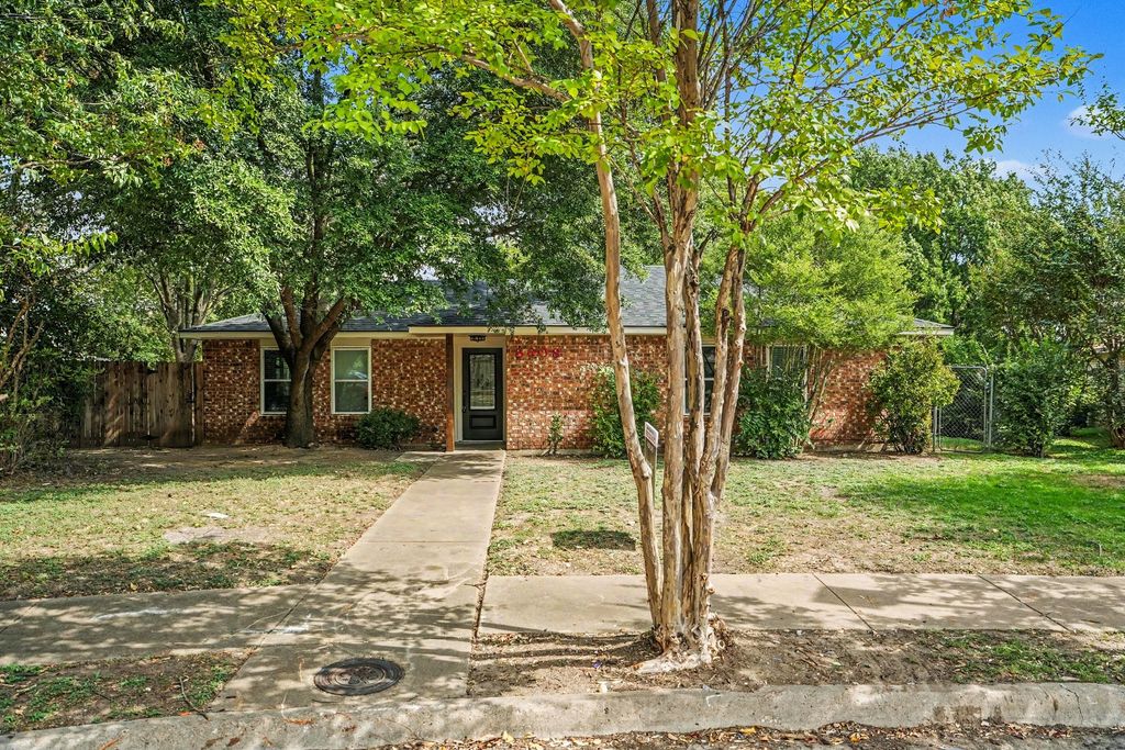 8608 Elderberry Court, Dallas, TX 75249 — photo 2