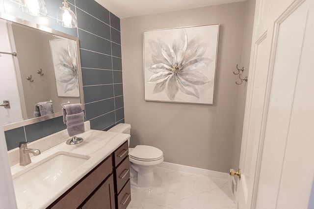 2500 BLUFF BLVD, Columbia, MO 65201